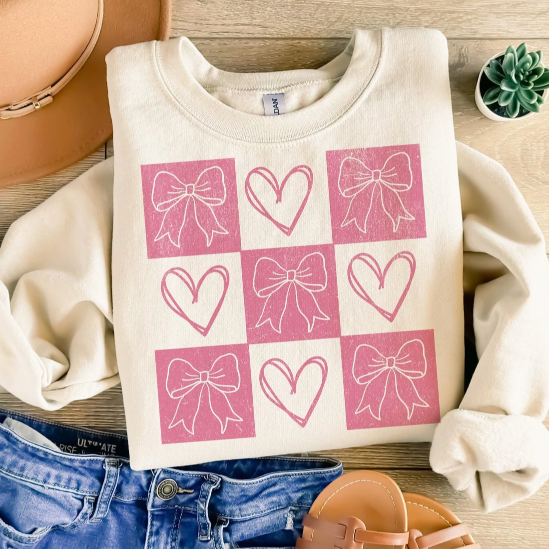 Hearts & Bows - Valentine's Shirt & Crewneck