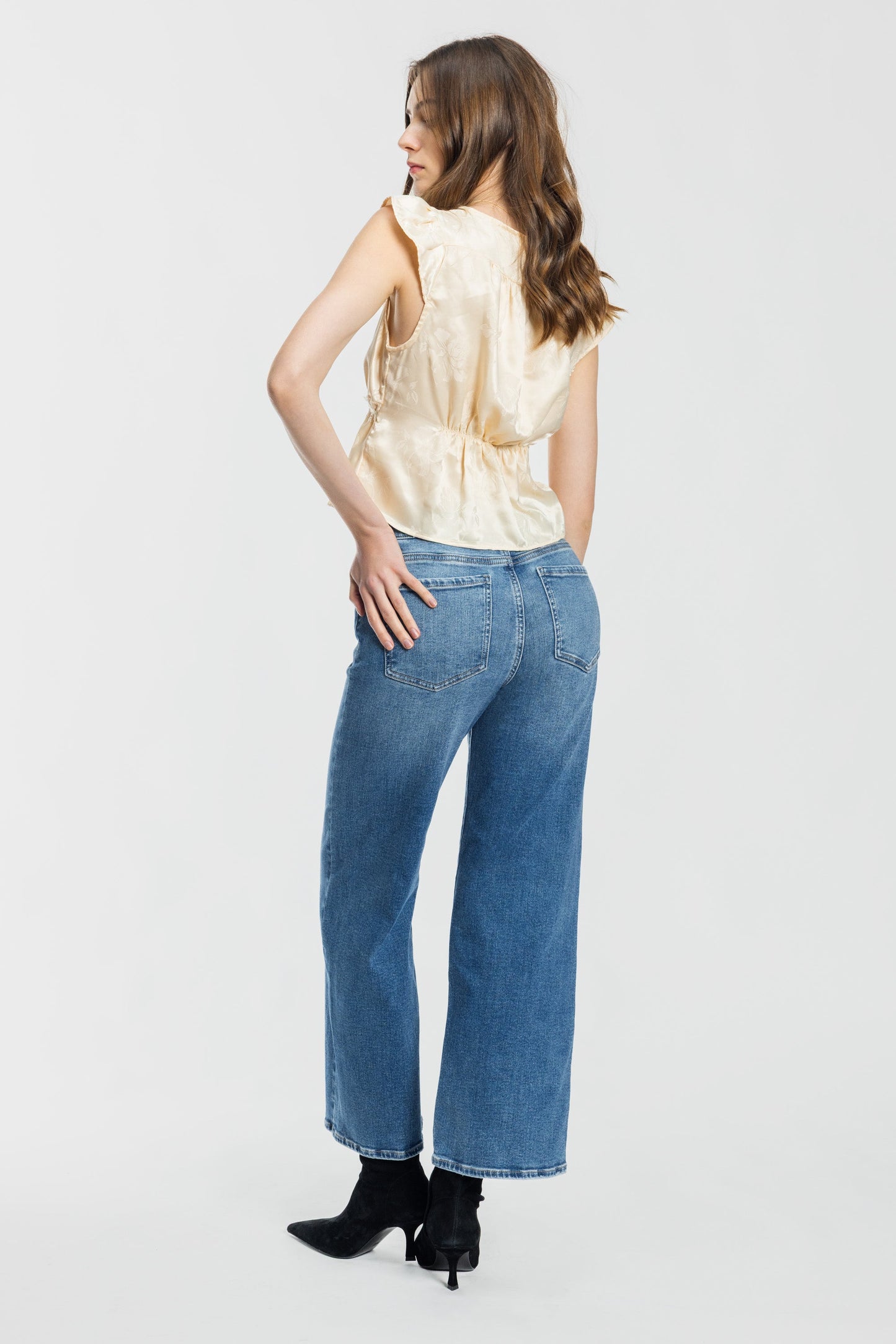 High Rise Crop Wide Leg Jeans