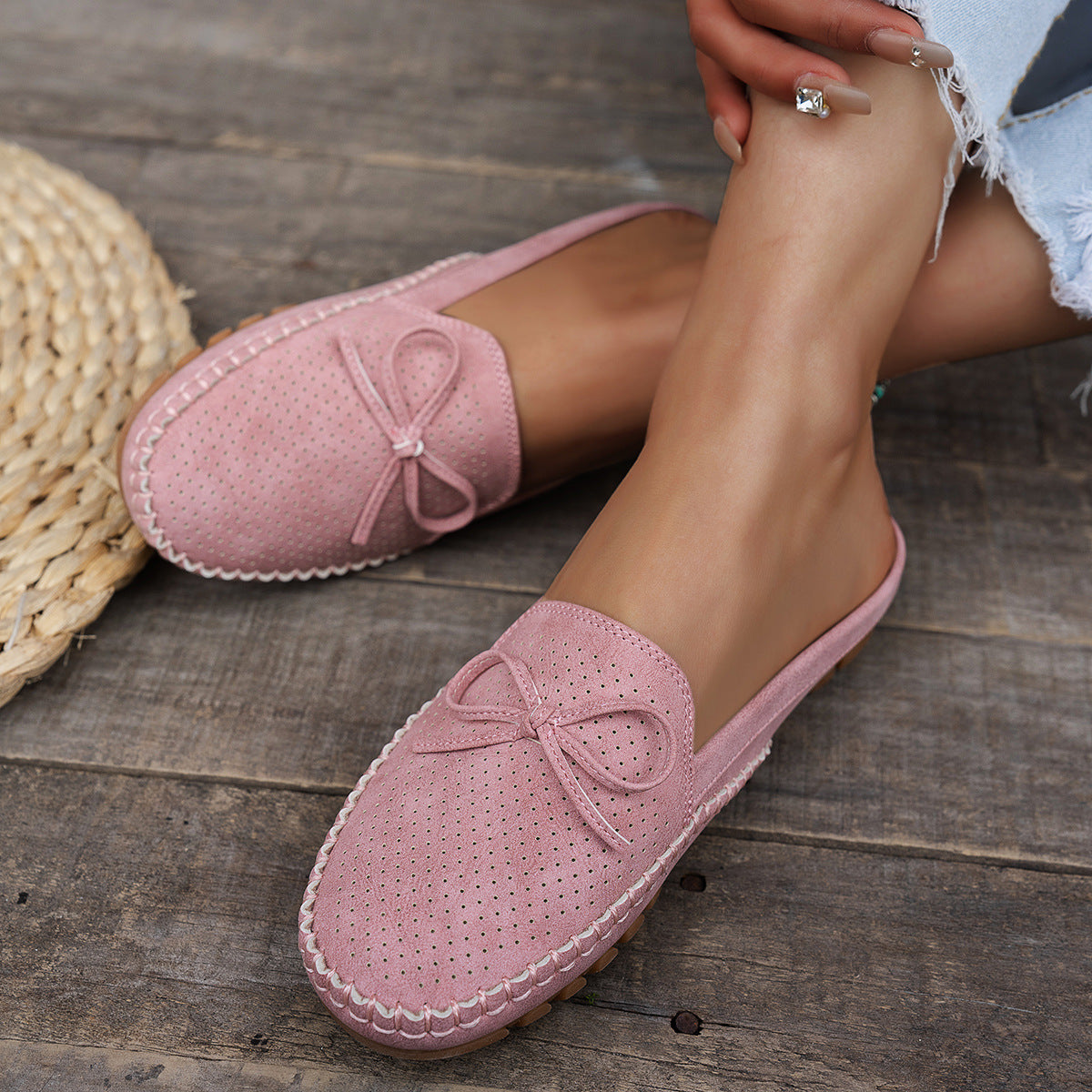 Women's Retro Slip-On Round-Toe Flat Loafers – PU Leather Stitched Everyday Shoes