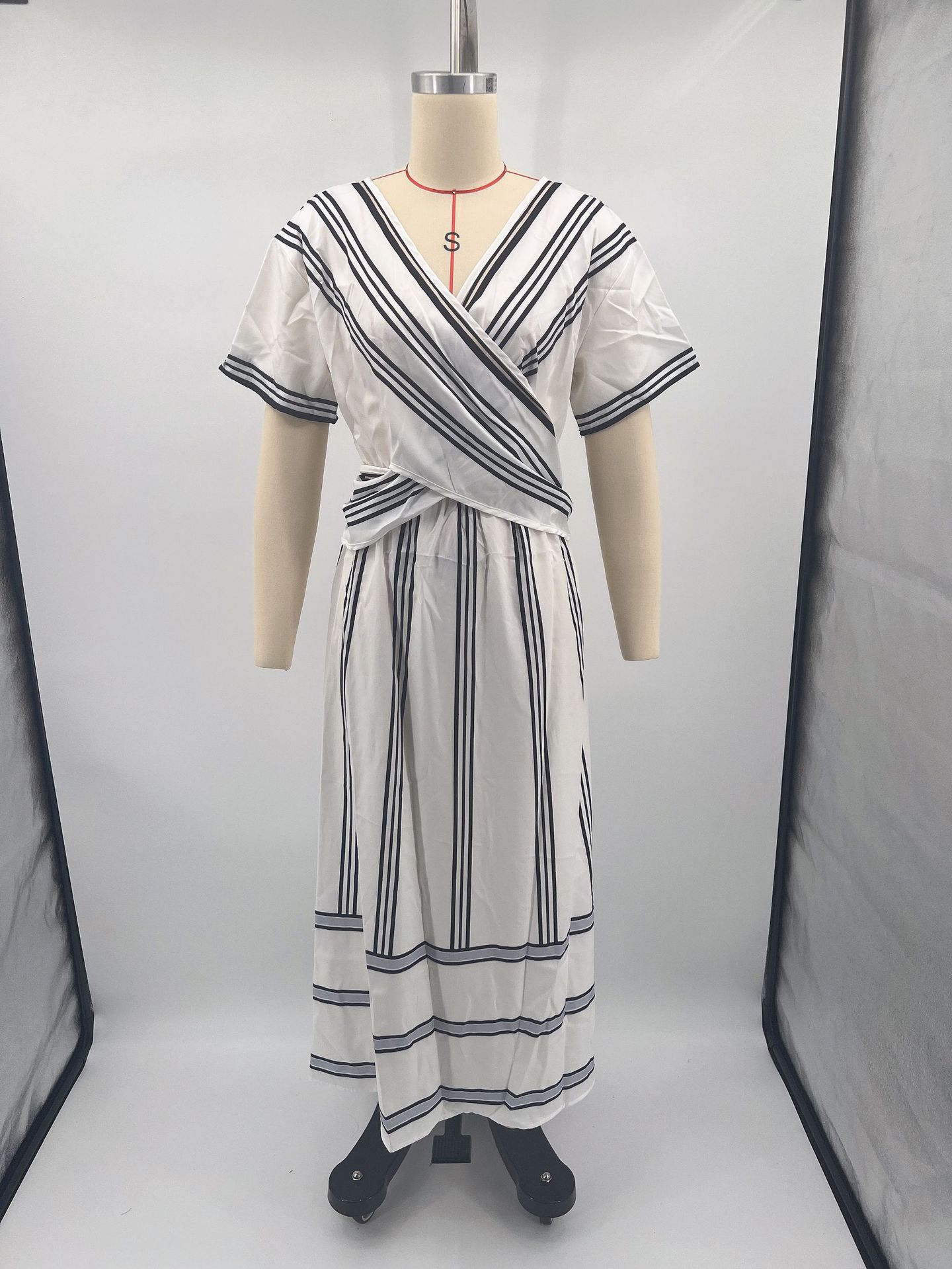 Casual Loose Retro Striped Print Holiday Dress Summer Short Sleeve V Neck Robes Dress Boho Beach Pleated A-Line Long Dress Woman (see size guide under more details)