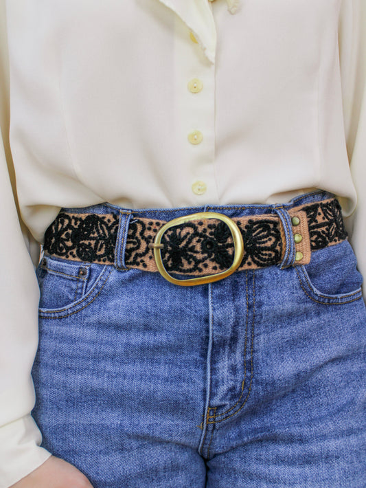 Sombra Rosa Embroidered Belt