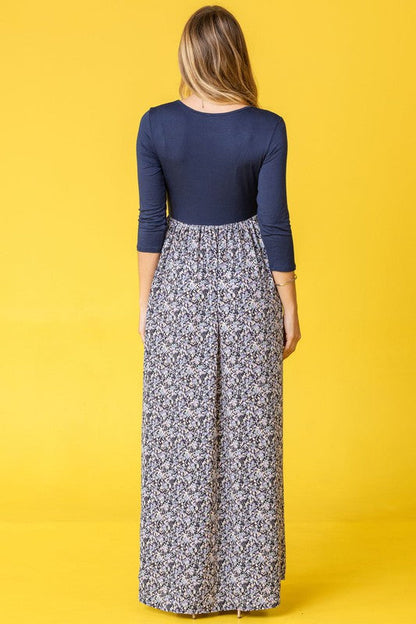 Ditsy Floral Maxi Dress See size chart under “more details”