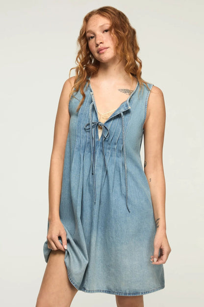 [163329-040] WOMENS LUCKY BRAND PLEATED DENIM MINI DRESS - NICE OUT WASH