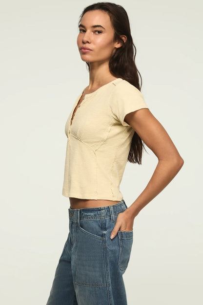 [167405-750] WOMENS LUCKY BRAND CROCHET TRIM SHORT SLEEVE HENLEY - LEMON ICING