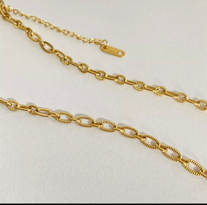 18K Gold-Plated Pendant Necklace With Pearl Shell