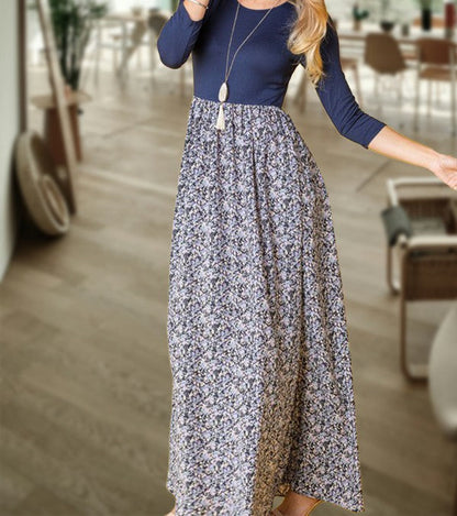 Ditsy Floral Maxi Dress See size chart under “more details”