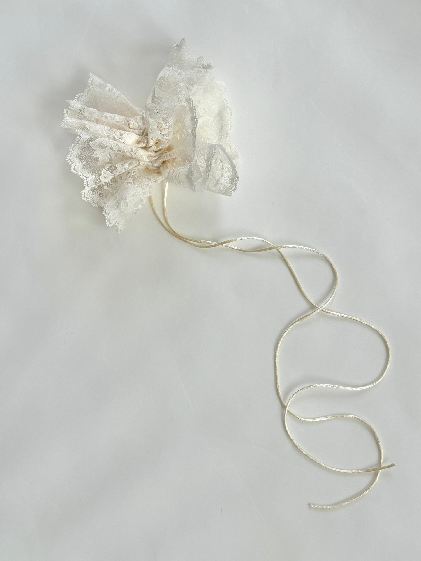 Lacy Peplum Scrunchie