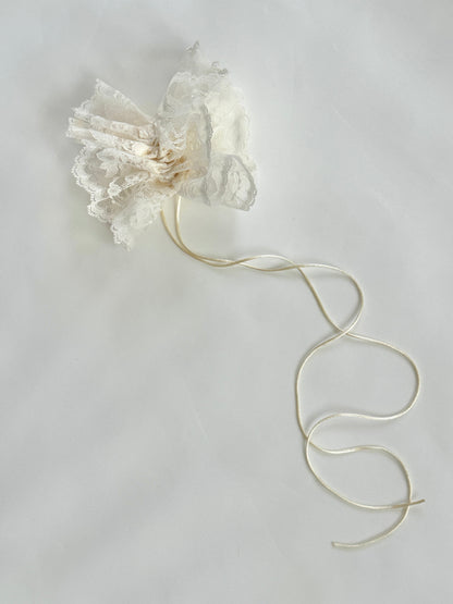 Lacy Peplum Scrunchie