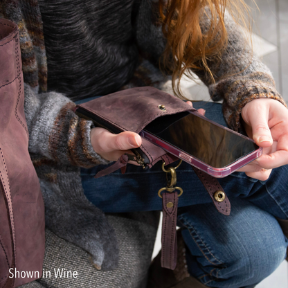 Concert Wristlet: Wine