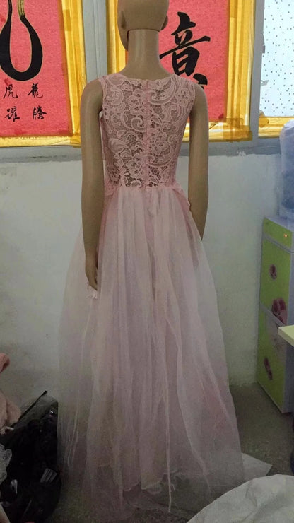 Sleeveless Floral Lace Wedding Dress - Romantic Bridal Gown with Flower Appliqués