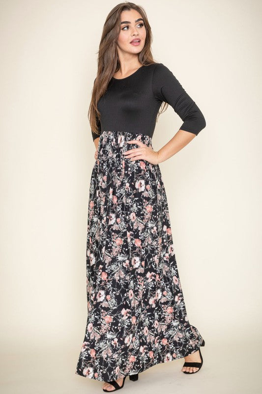 Ditsy Floral Maxi Dress See size chart under “more details”
