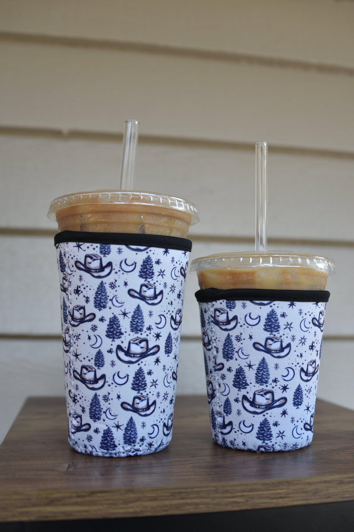 Cowboy Hat & Stars Coffee Sleeve | Reusable Neoprene Iced Coffee Cup Cover (16–24oz)