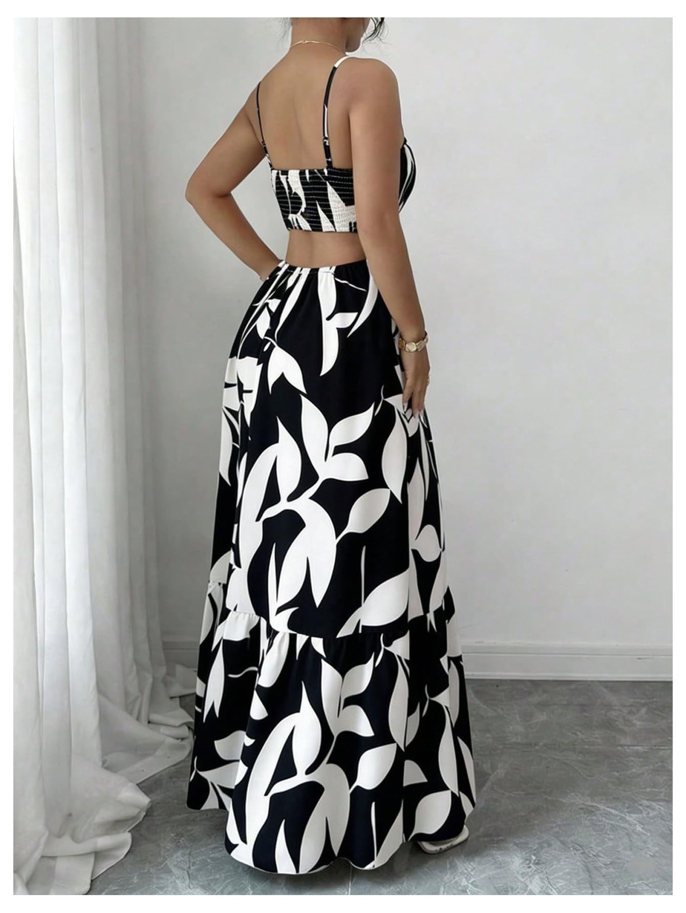 OYOANGLE Women's Cut Out Floral Print Tropical Maxi Cami Dress Ruffle Flowy Summer Vacation Spaghetti Strap Sundress
