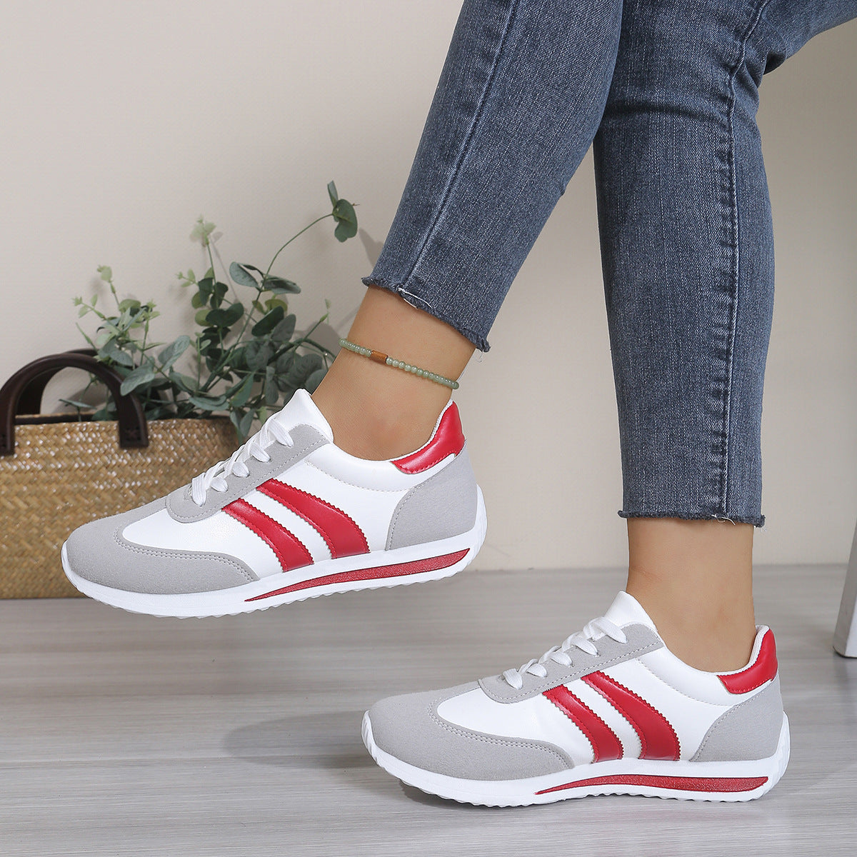 Women's Lace-Up Round-Toe Casual Sneakers