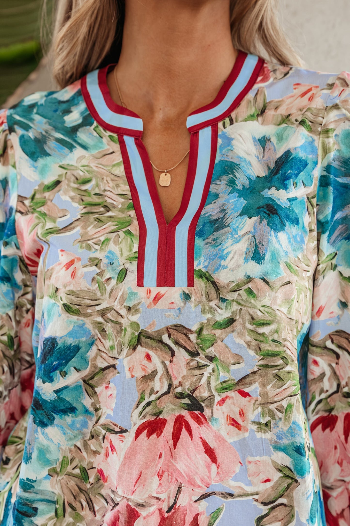 Floral Contrast Trim V-Neck Cuffed 3/4 Sleeve Blouse