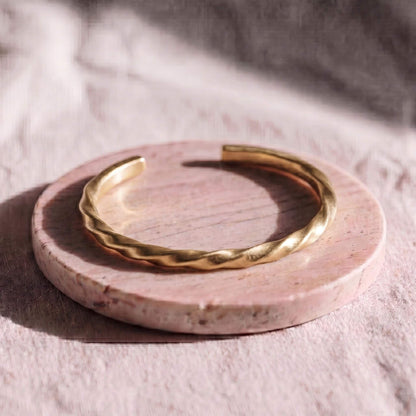 Circular Twist Brass Cuff Bracelet | Uzi