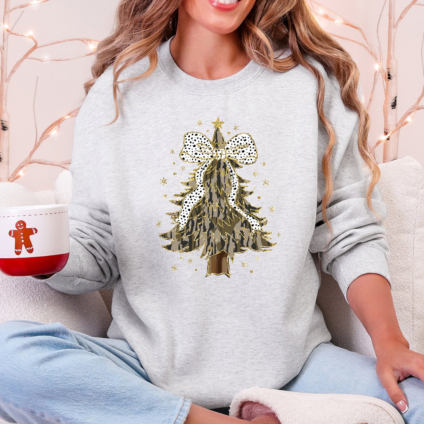 Christmas Camo Tree With Ribbon Bows Santa Ornament Pattern Holiday Season Decor Graphic Sweatshirt