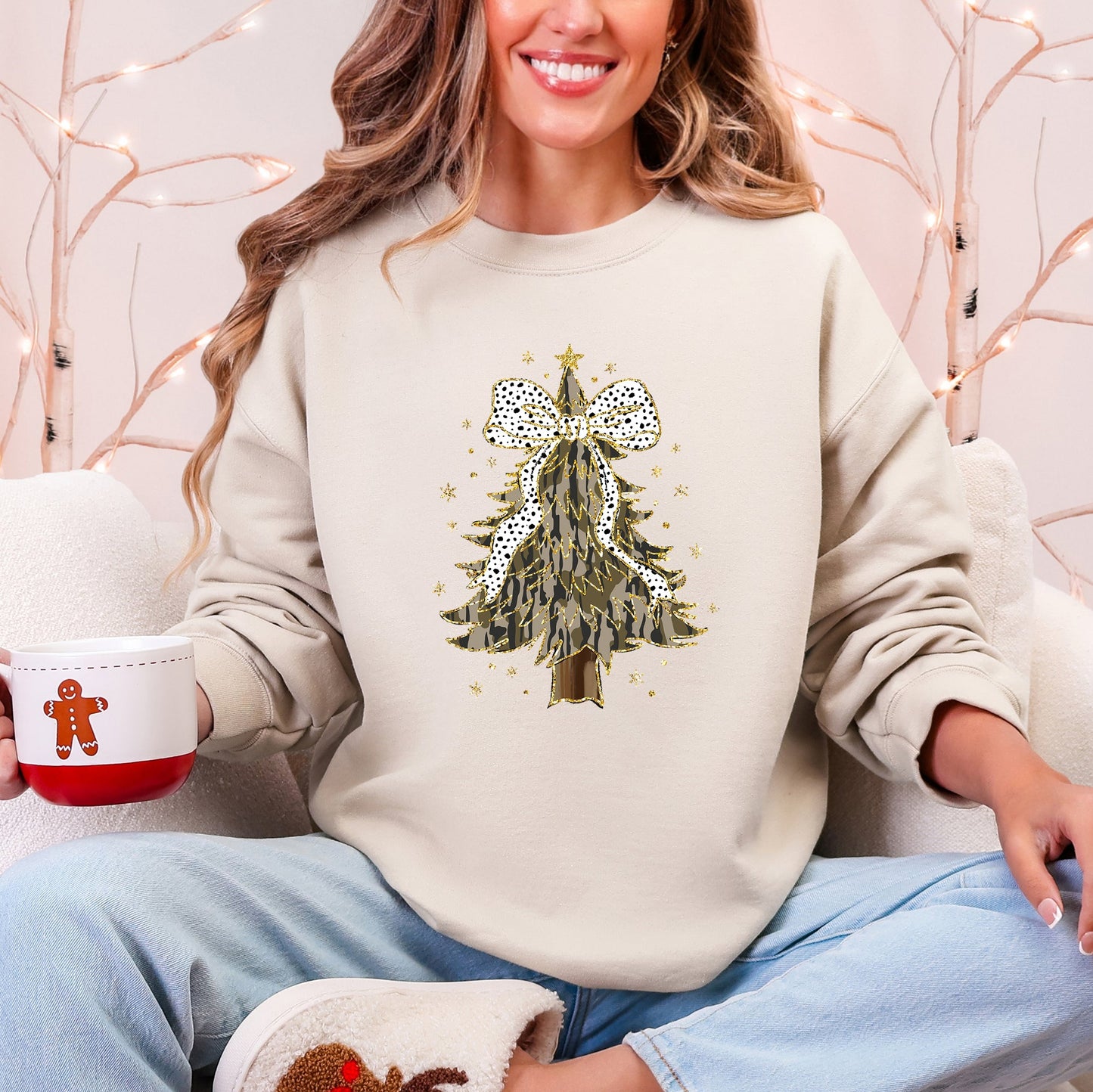 Christmas Camo Tree With Ribbon Bows Santa Ornament Pattern Holiday Season Decor Graphic Sweatshirt