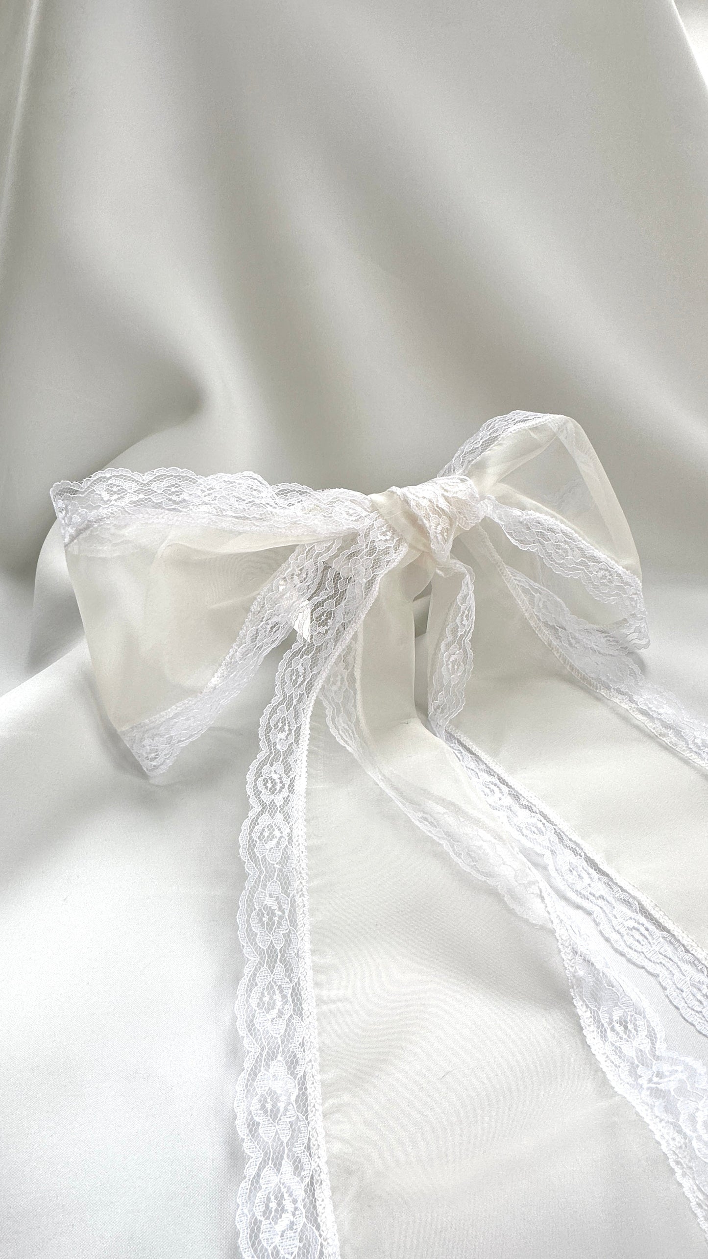 Lacy Giant Ribbon