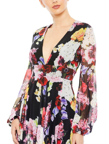 Mac Duggal 55660 Floral Flowy
Chiffon Side Slit Dress Black Multi Floral Size 4 $498