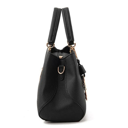 Flower Pendant Crossbody Handbag