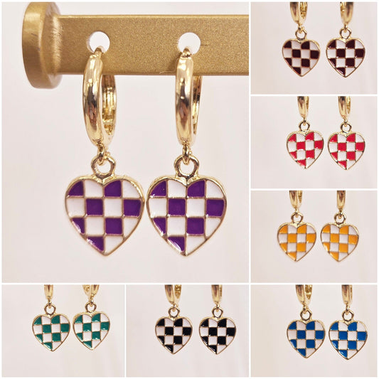 Checkered  Heart Huggies