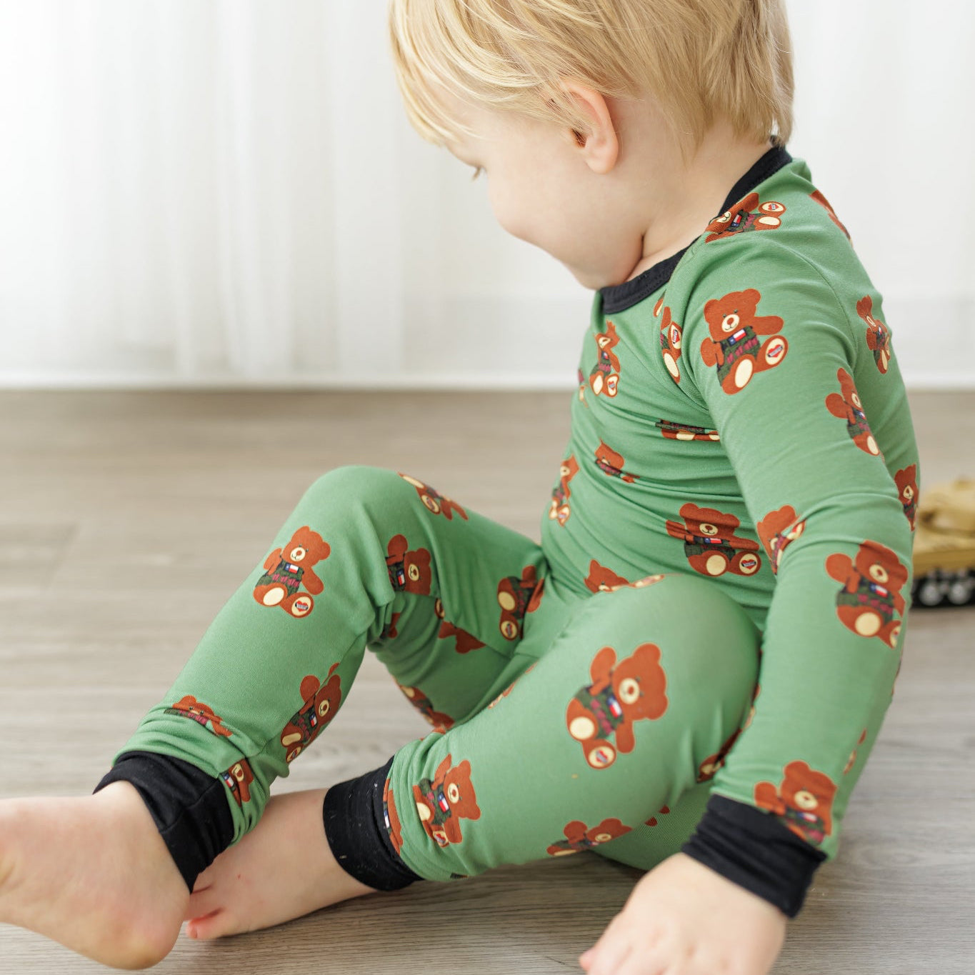 Mama's Bear 2-Piece Set