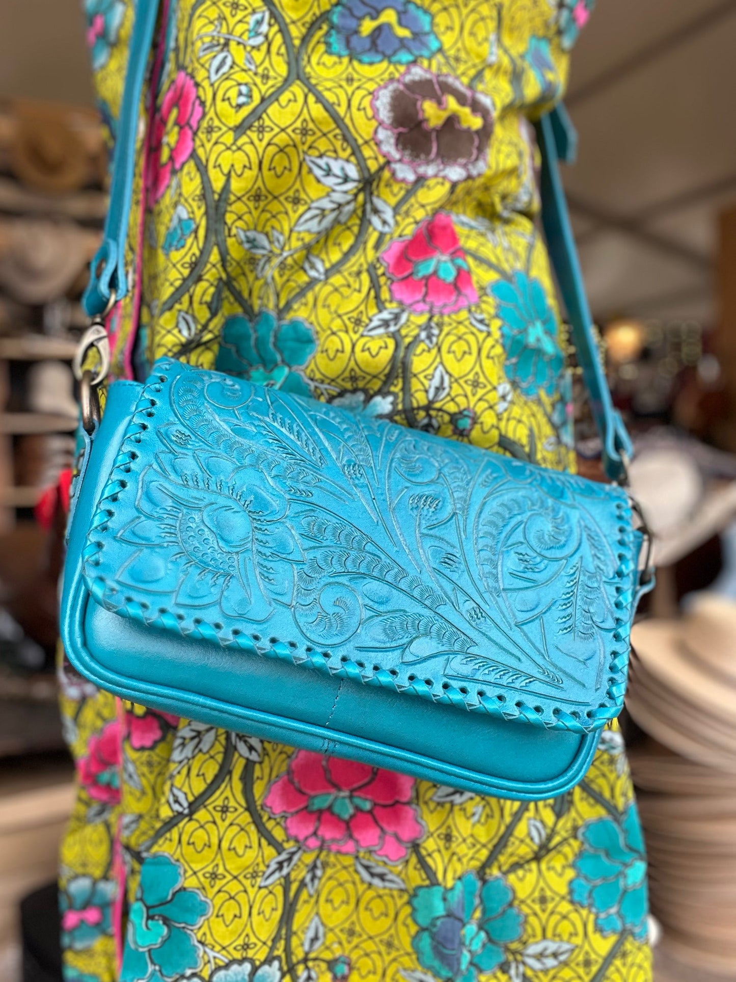 The Suzy| Handcrafted Leather Crossbody Bag