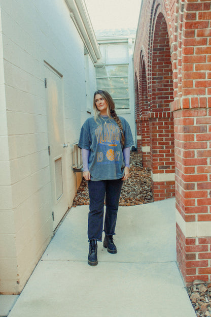 Underground Original Design: Los Angeles Basketball, 90's Boxy Oversized TShirt