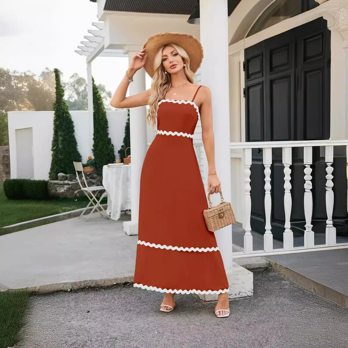 Women's long sleeveless dress with suspenders and pleated lace