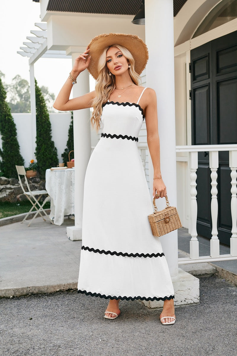 Women's long sleeveless dress with suspenders and pleated lace