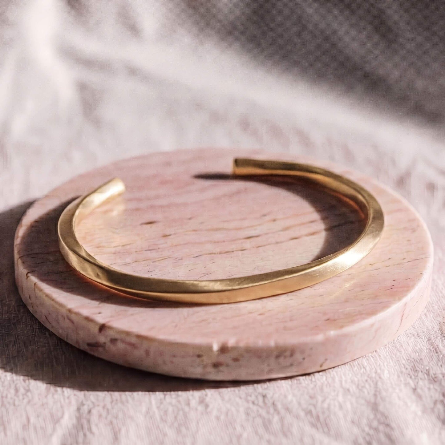 Elegant Twisted Brass Cuff Bracelet | Pili