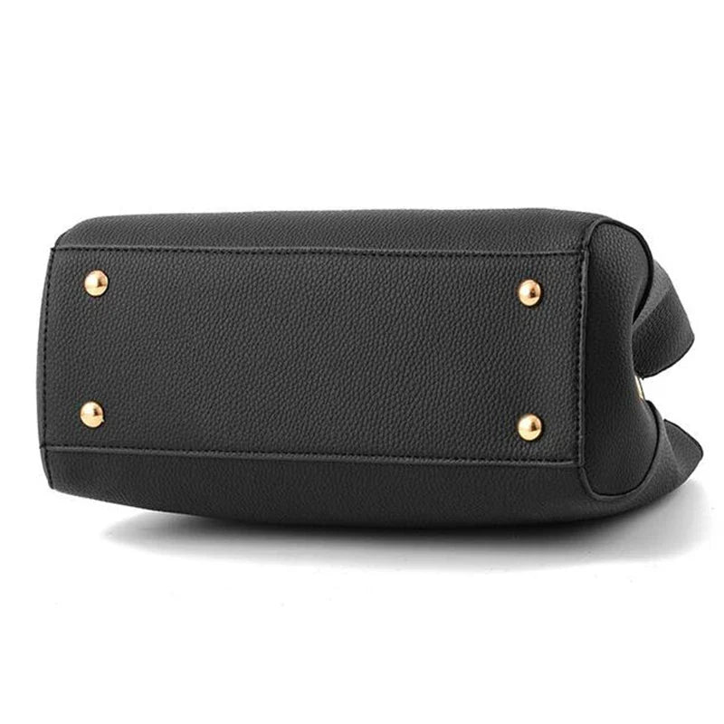 Flower Pendant Crossbody Handbag