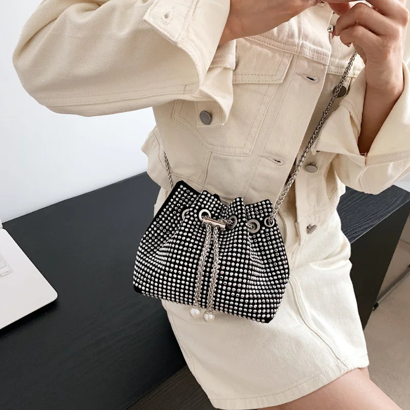 Luxury Women's Horseshoe Bucket Bag | New High Quality PU Leather One Shoulder Handbag (Exquisite Rivet & Chain Design)