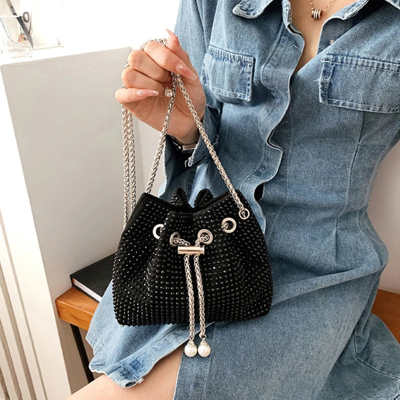 Luxury Women's Horseshoe Bucket Bag | New High Quality PU Leather One Shoulder Handbag (Exquisite Rivet & Chain Design)