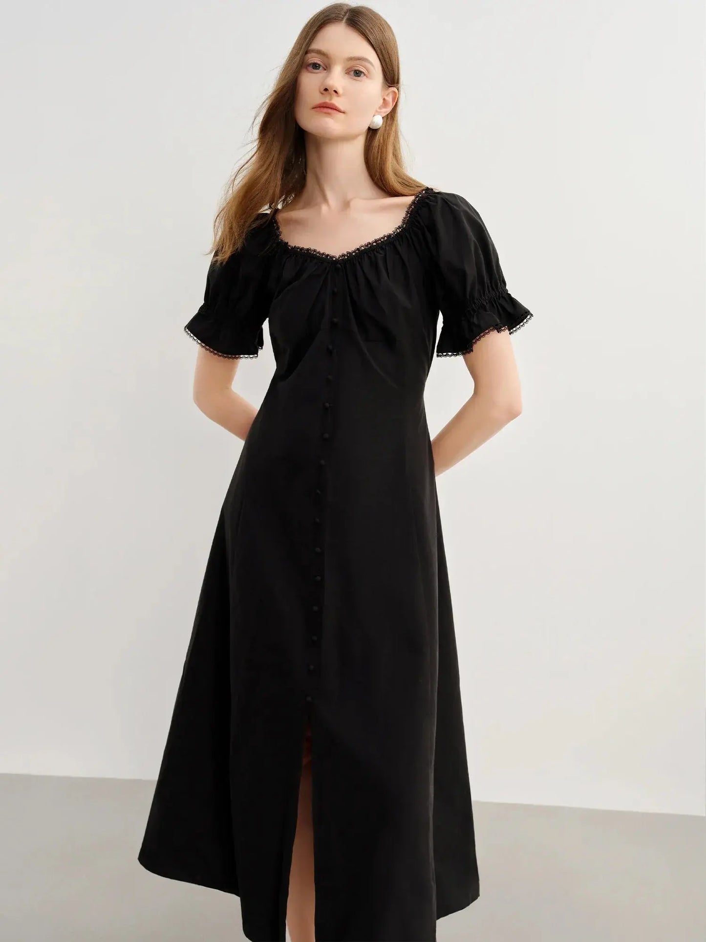 Elegant French Style Plus Size Summer Dress with Lace Collar