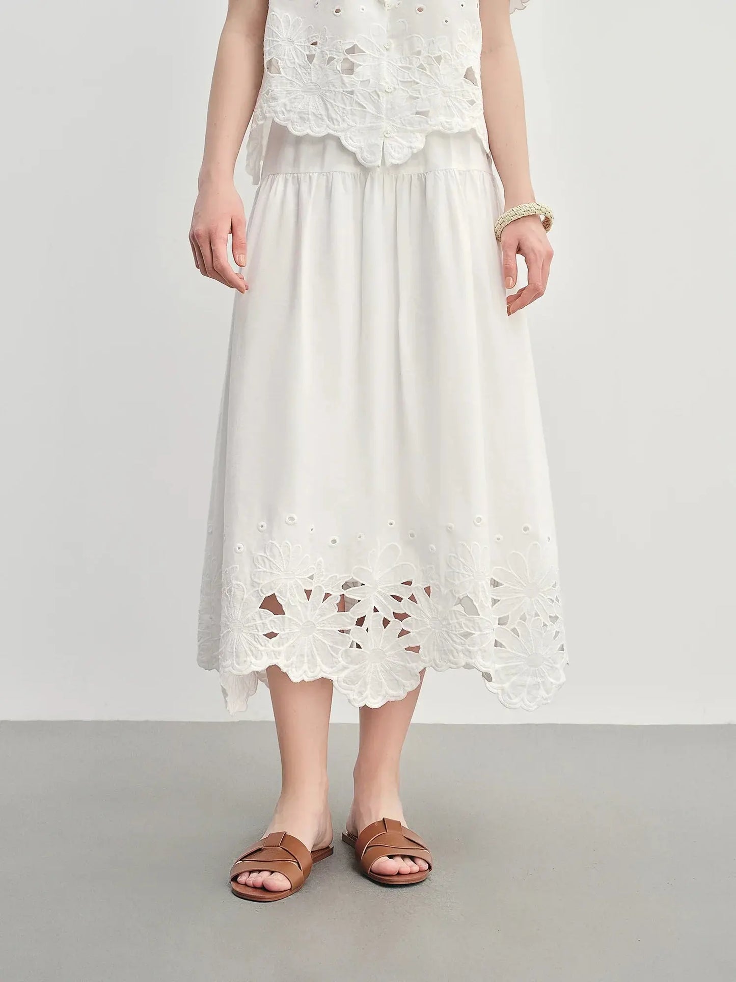 Plus-Size Elegant Cut-Out Embroidery Skirt and Blouse Set