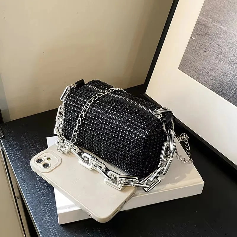 Luxury Women's Horseshoe Bucket Bag | New High Quality PU Leather One Shoulder Handbag (Exquisite Rivet & Chain Design)