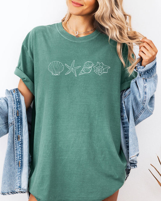 Seashell & Starfish Beach Comfort Colors T-Shirt – Summer Vacation Nature Camping & Hiking Graphic Tee