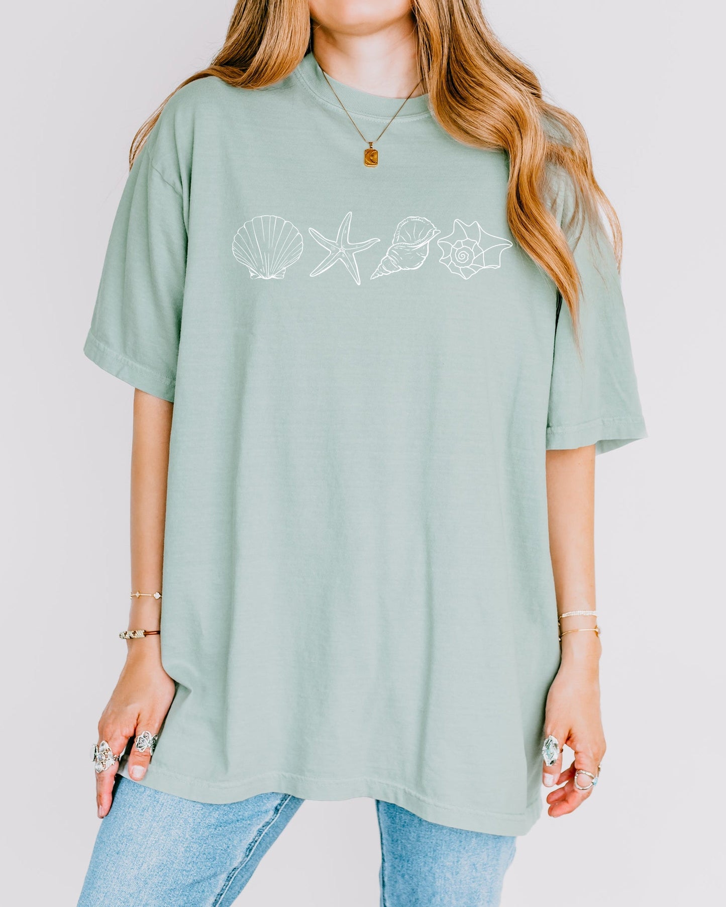 Seashell & Starfish Beach Comfort Colors T-Shirt – Summer Vacation Nature Camping & Hiking Graphic Tee
