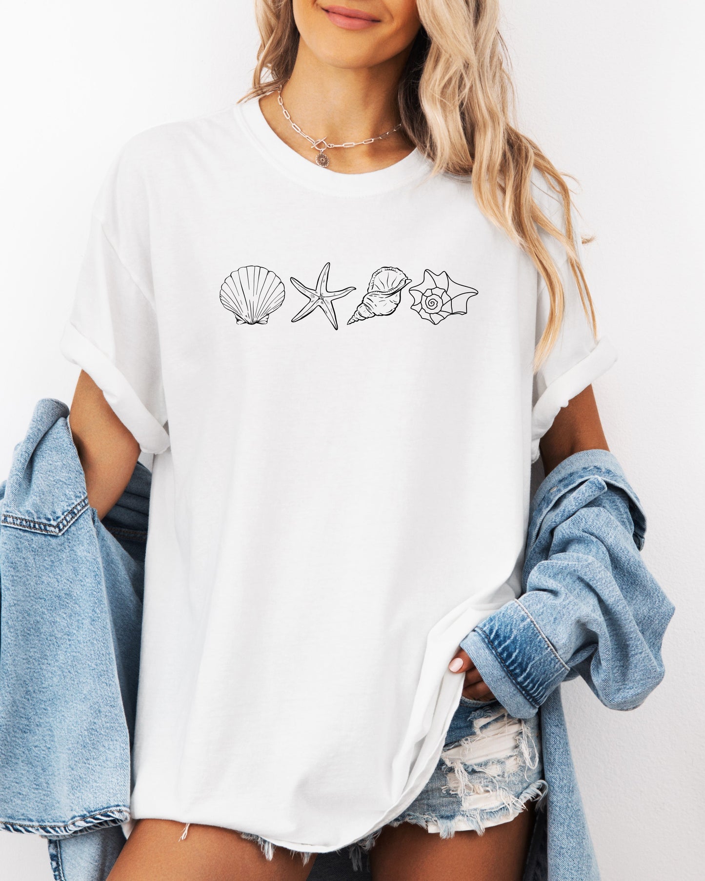 Seashell & Starfish Beach Comfort Colors T-Shirt – Summer Vacation Nature Camping & Hiking Graphic Tee