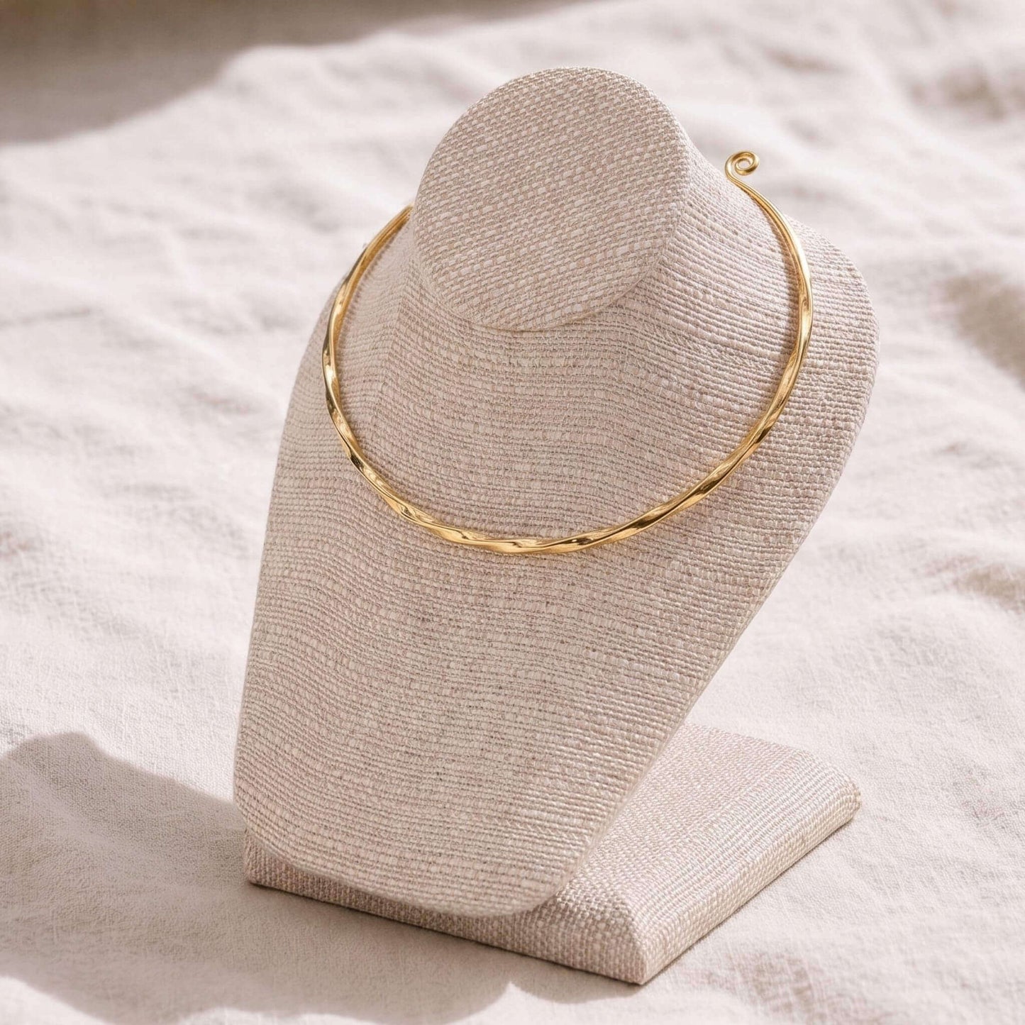 Open Collar Brass Choker Necklace for Women | Uzi