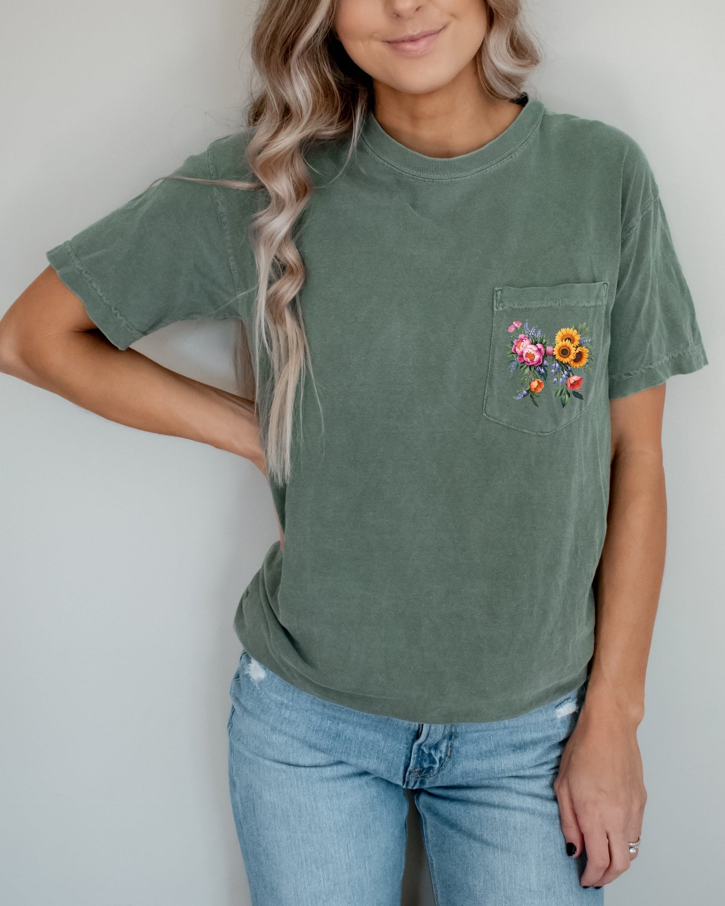Wildflowers Bouquet Comfort Colors Pocket T-Shirt – Botanical Nature Camping Hiking Plant Graphic Tee