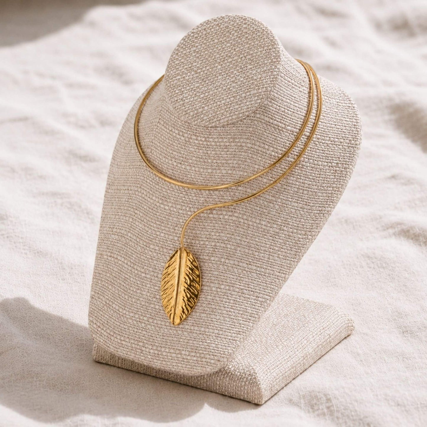 Leaf Pendant Wrap Brass Choker Necklace | Zizi