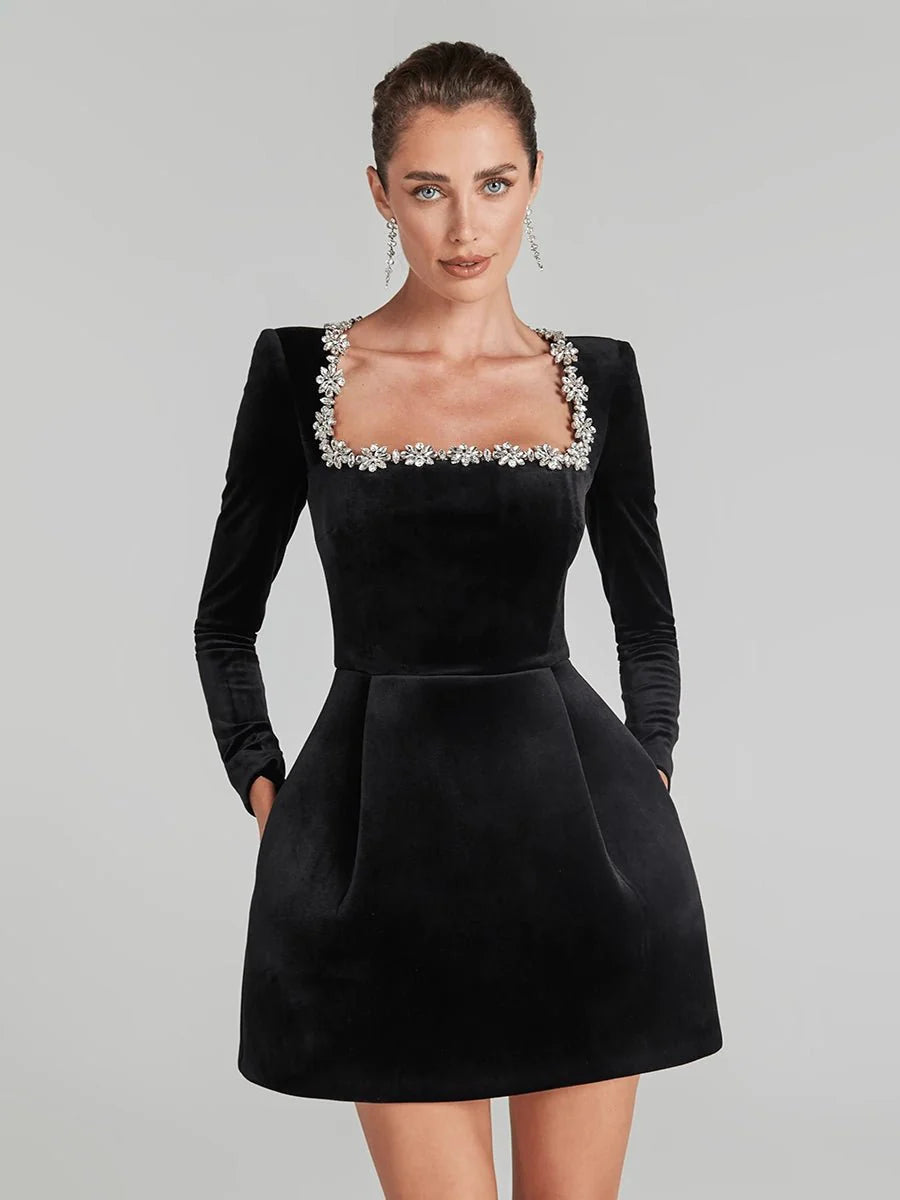 Aila Dress – Festive Holiday Style
