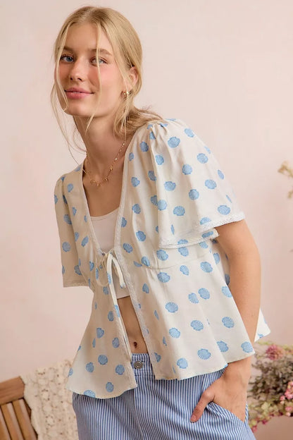 SO ME Shell Print Tie Front Flutter Sleeves Blouse Top