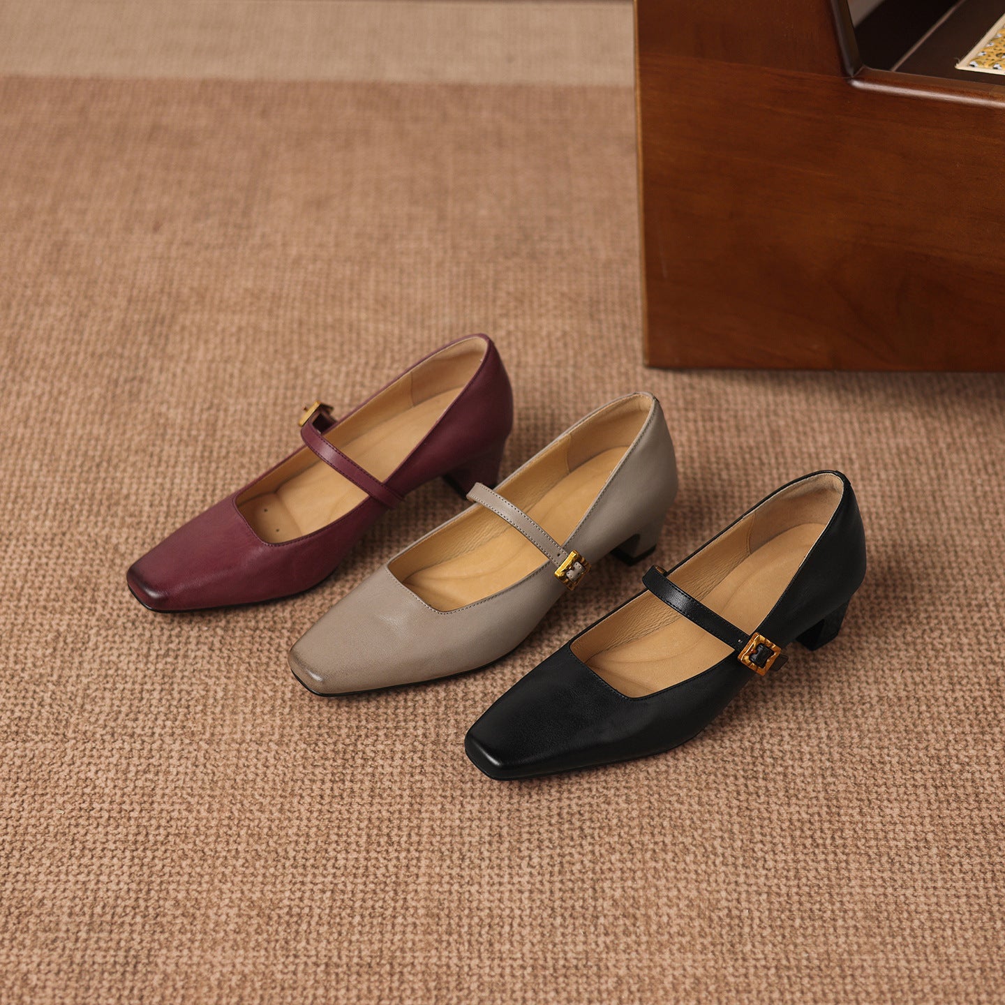 Mid-Heel Pumps - Full-Grain Leather Women's Classic Slip-On Court Shoes