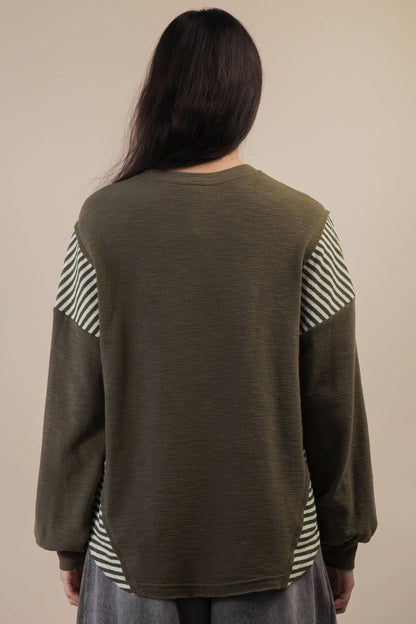 VERY J "Wild West Cowgirls" Western Graphic Knit Top — Oversized Mixed Media (Taupe or Olive)